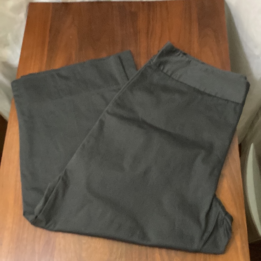 Merona gray capri dress pants
